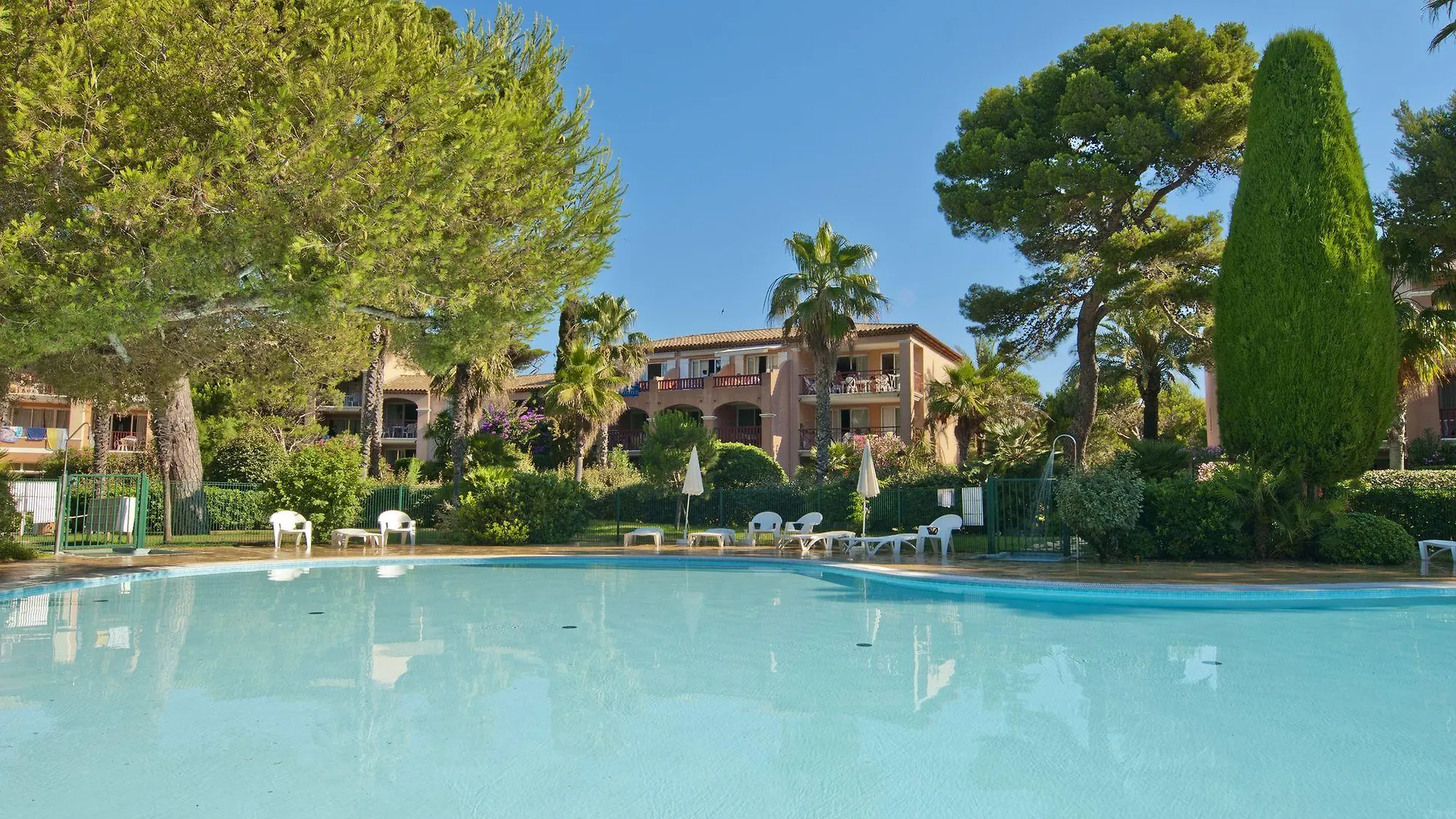 Aparthotel Residence Pierre & Vacances La Pinede Hyères
